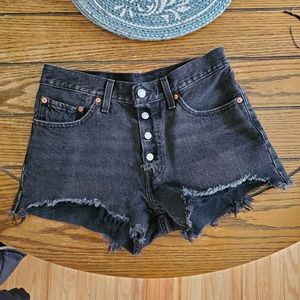 Levis 501 cutoff shorts